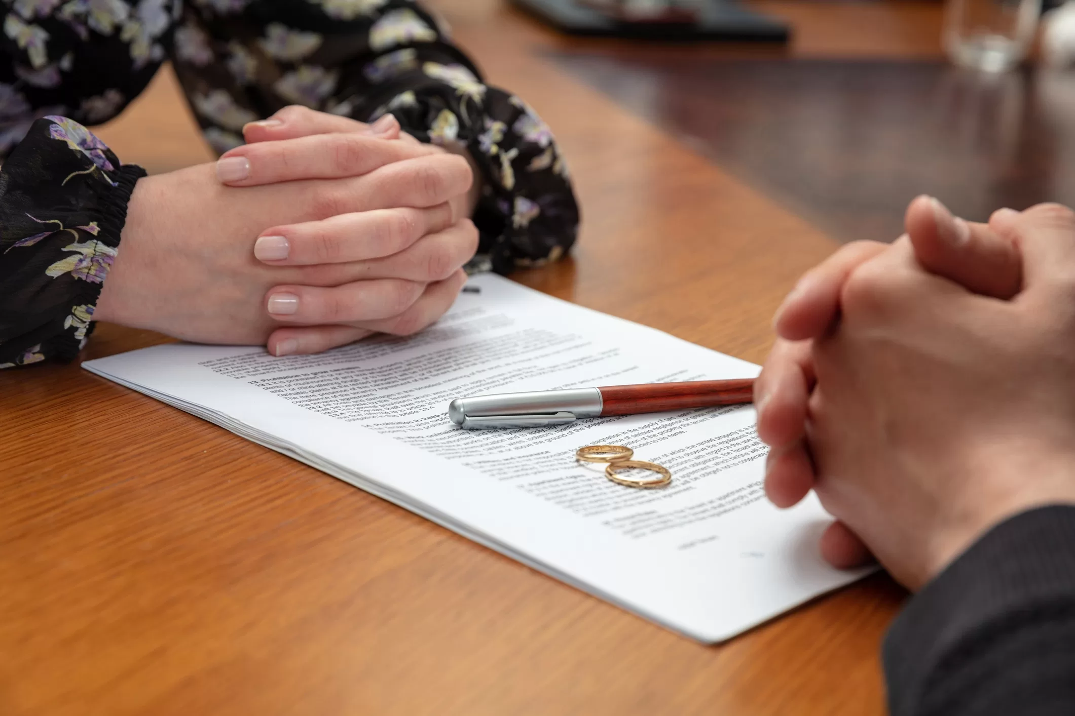 Couple having signed a divorce paper