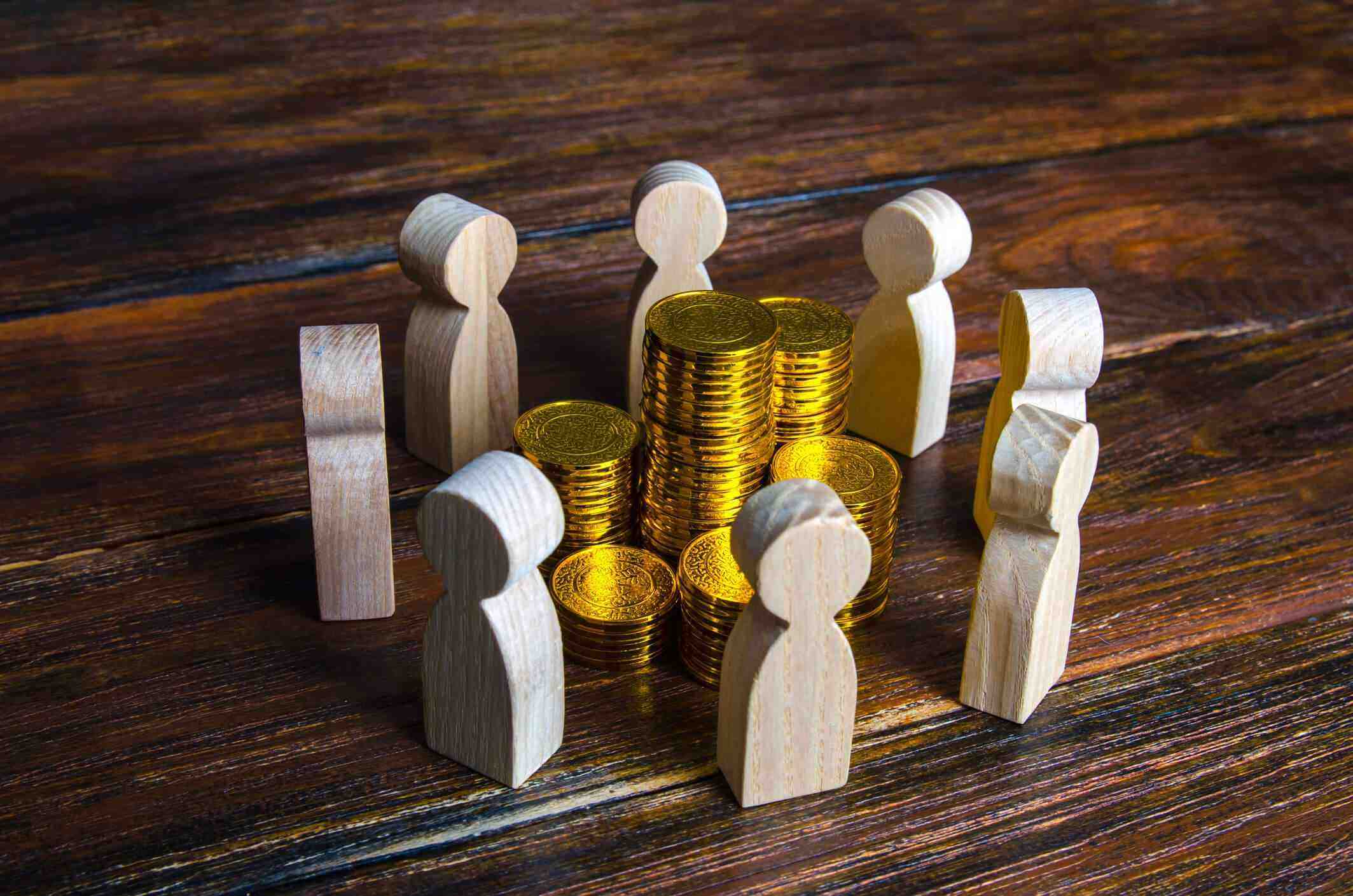 Shareholders discussing remuneration